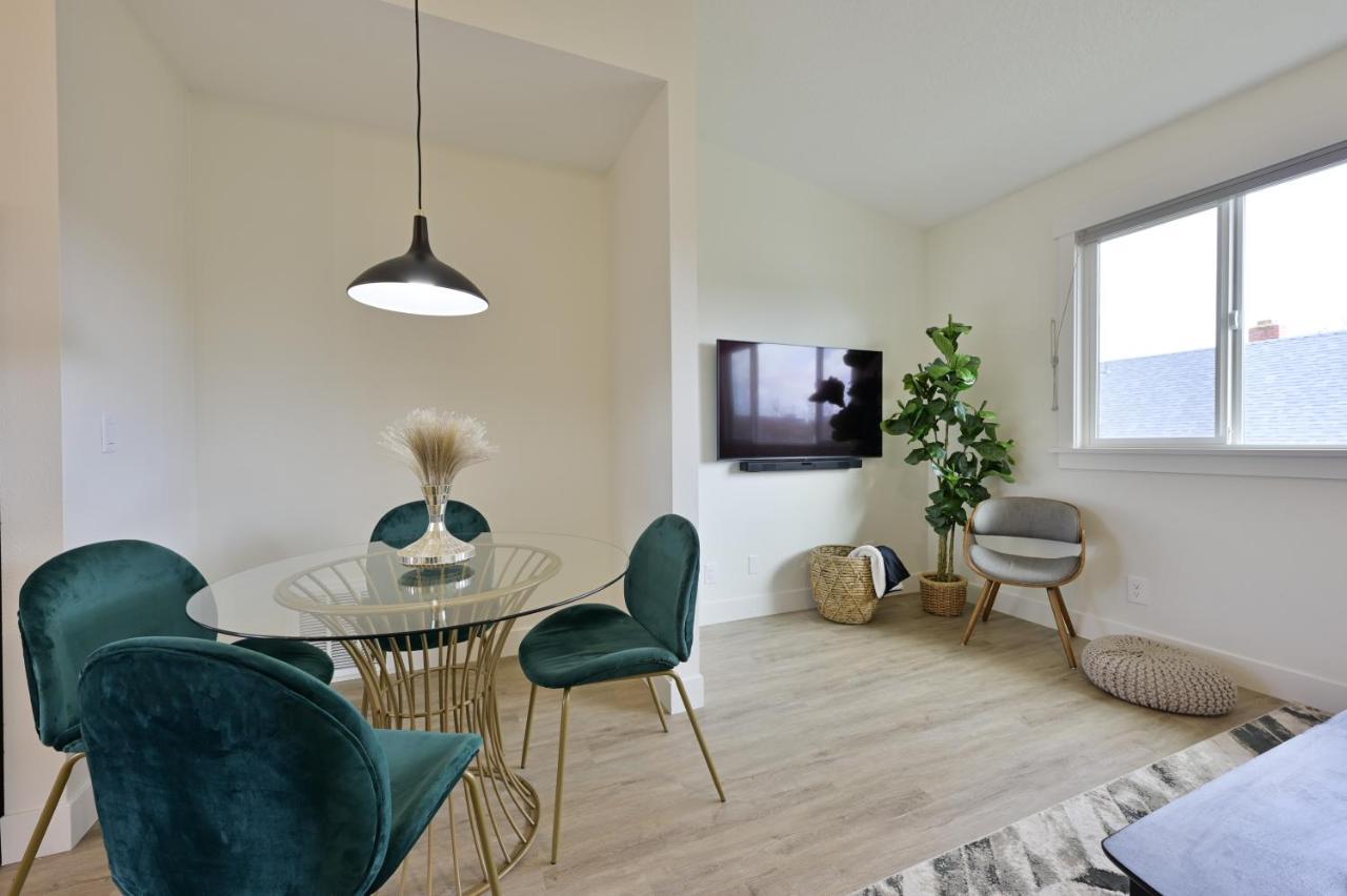 Вилла Modern Upstairs Loft - Newly Renovated! Сейлем Экстерьер фото