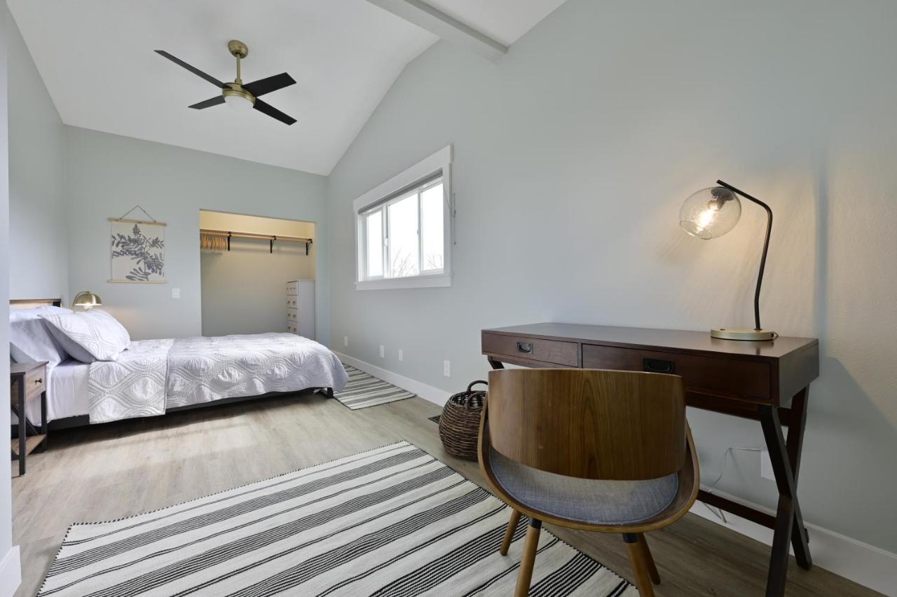 Вилла Modern Upstairs Loft - Newly Renovated! Сейлем Экстерьер фото